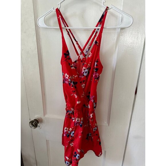 Women’s size x-small red floral romper - Picture 2 of 5